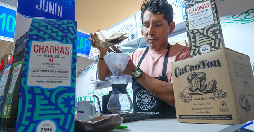 Devida impulsará la participación de 18 organizaciones cafetaleras en la Expocafé Perú