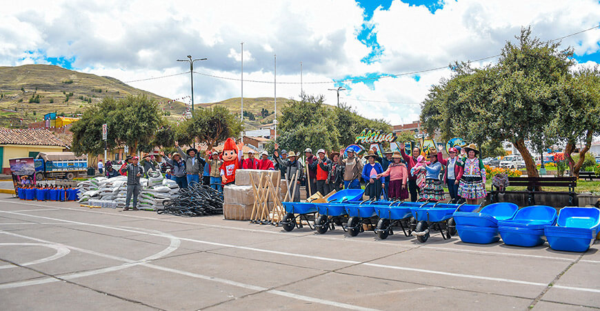 Entregaron abonos naturales y herramientas a productores de comunidades de Canas Cusco Perú