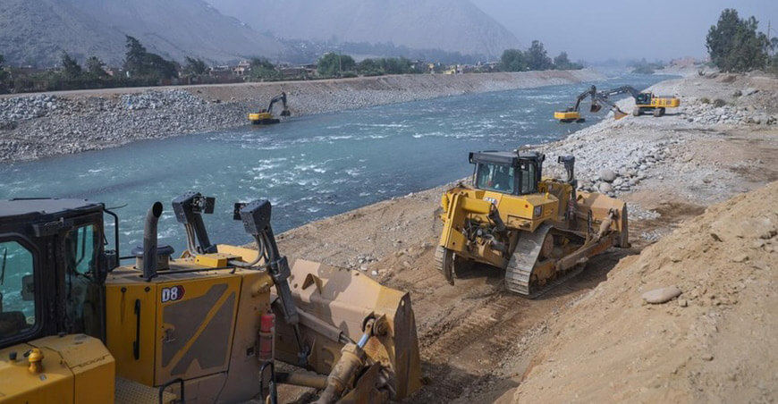 Realizarán trabajos de limpieza y descolmatación en 26 nuevos puntos críticos del río Rímac Lima Perú