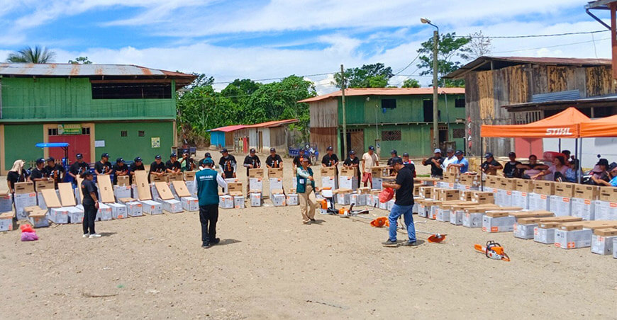 Entregaron bienes para fortalecer labores de campo de cacaoteros de Selva de Oro Junín Perú