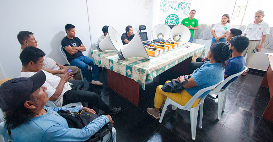 Devida fortalece la comunicación comunitaria con la entrega de bocinas en Amazonas