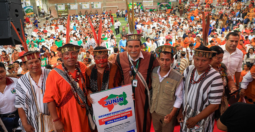 Titulan territorios de 13 comunidades nativas en Junín Devida Perú