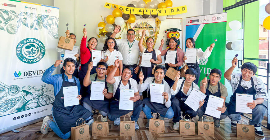 Devida fortalece la cadena de valor del café con formación en catación Cusco Perú