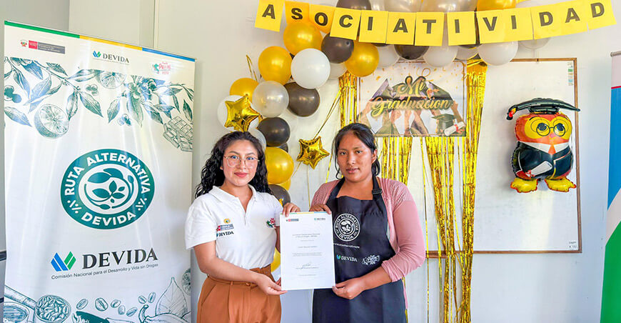Devida fortalece la cadena de valor del café con formación en catación Cusco Perú 