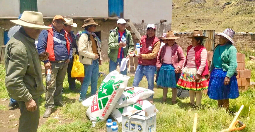 GORE Cusco continúa dotando de insumos agrícolas a las asociaciones productoras de Canas