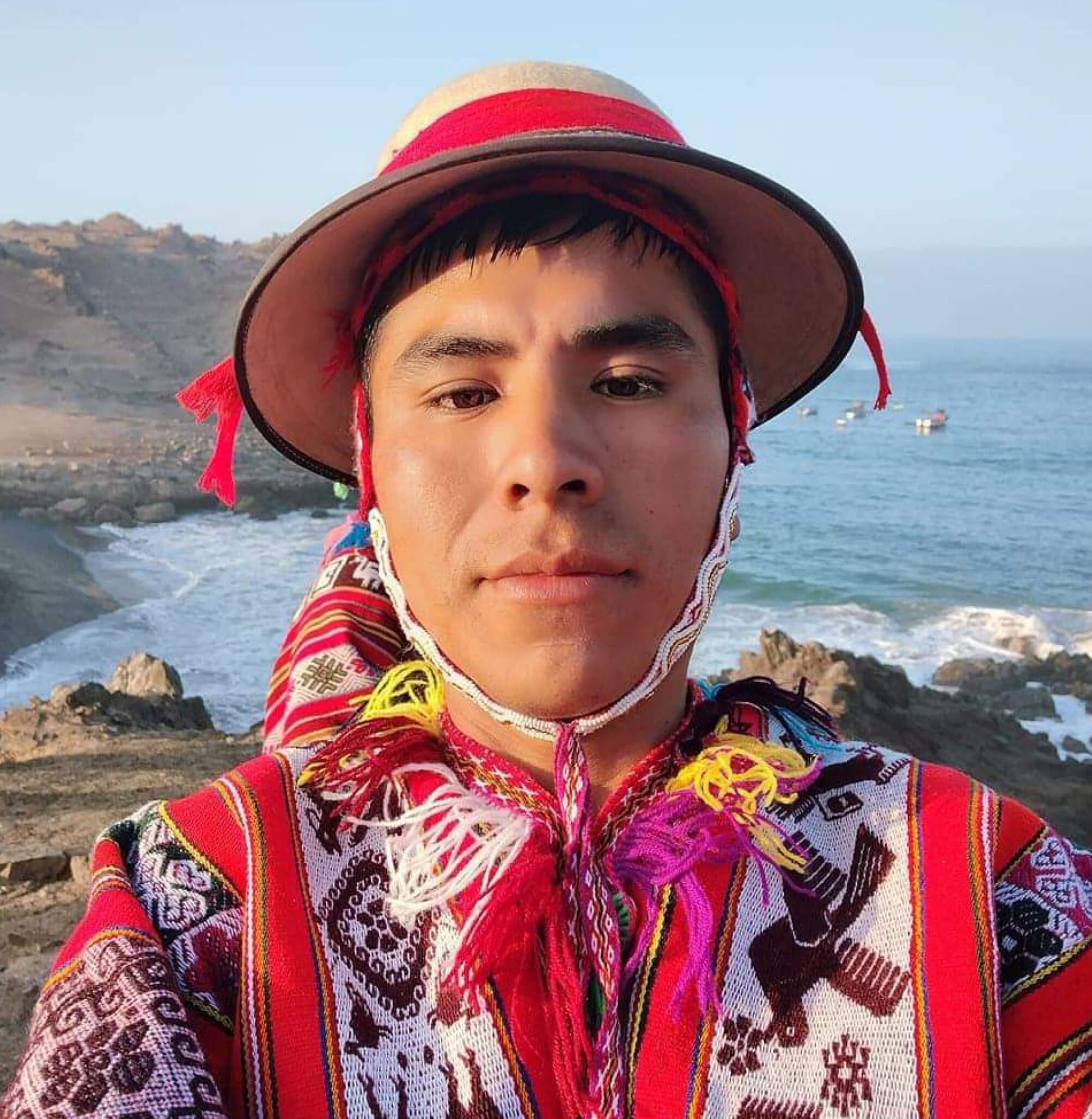 Julio Cruz Tacac, joven agricultor de Lares, La Convención, Cusco, y líder de la Red de Jóvenes por la Agrobiodiversidad