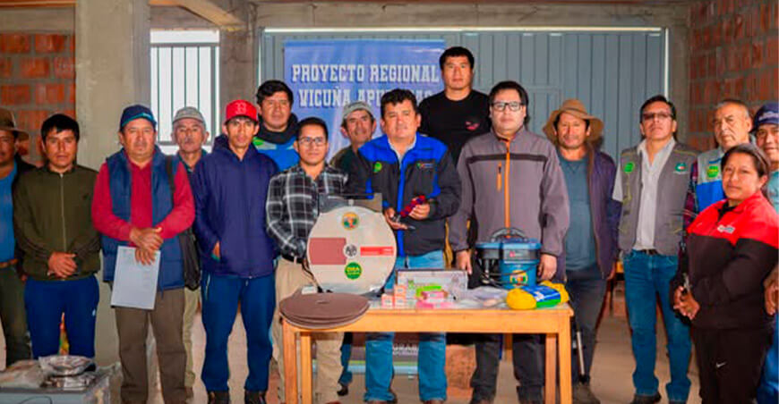 Entregan módulos demostrativos a comunidades para la esquila de vicuñas Apurímac