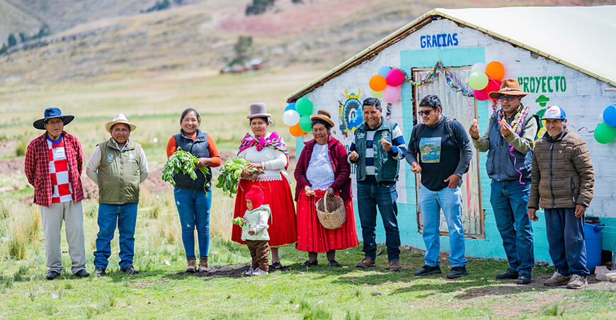 Productores de Cotapata recibieron incentivos para mejorar el rendimiento de sus unidades productivas Puno Perú