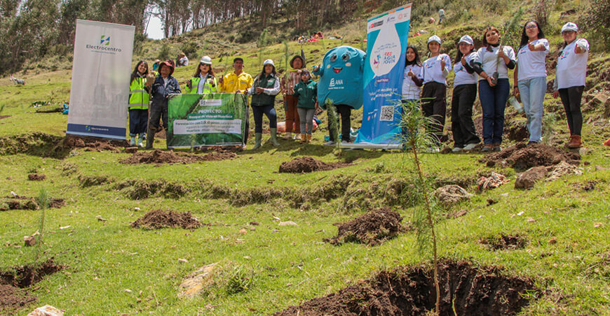 ANA articula con actores clave jornada de reforestación en la subcuenca del Cunas para fortalecer la recarga hídrica Junín Perú