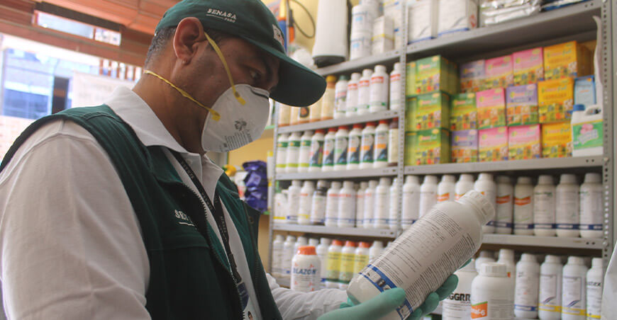 Senasa intensifica la fiscalización de establecimientos de plaguicidas de uso agrícola Moquegua Perú