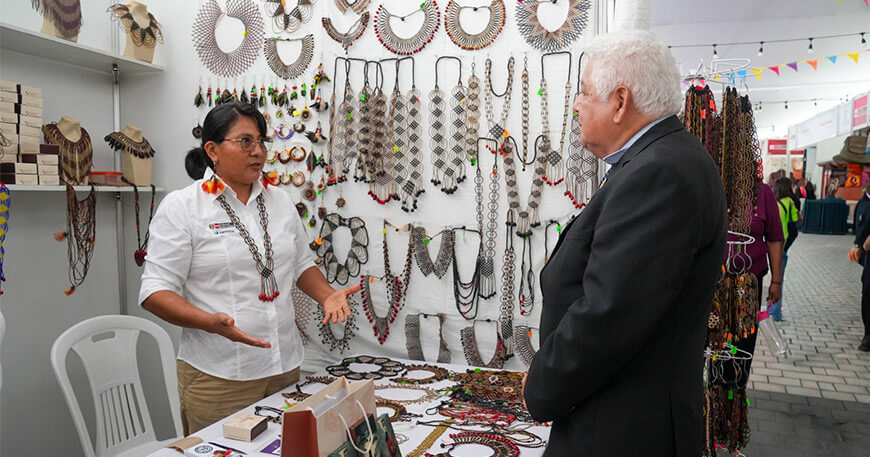 Asociación de Mujeres Artesanas de la Región Nor Oriental Armano Devida Perú