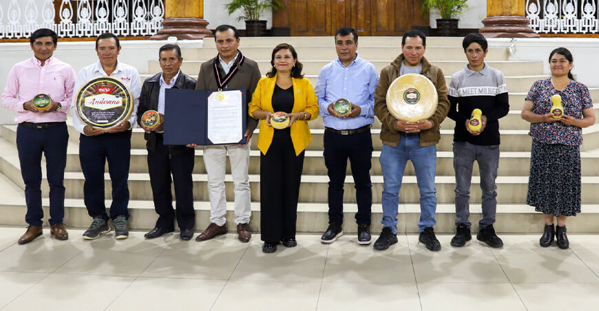 Asociación Perla del Paraíso recibe Medalla de La Libertad por la calidad e innovación de sus quesos