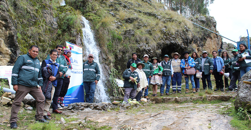 ANA revalora el agua con ceremonia andina en la cascada de Qoripaccha en Huancavelica