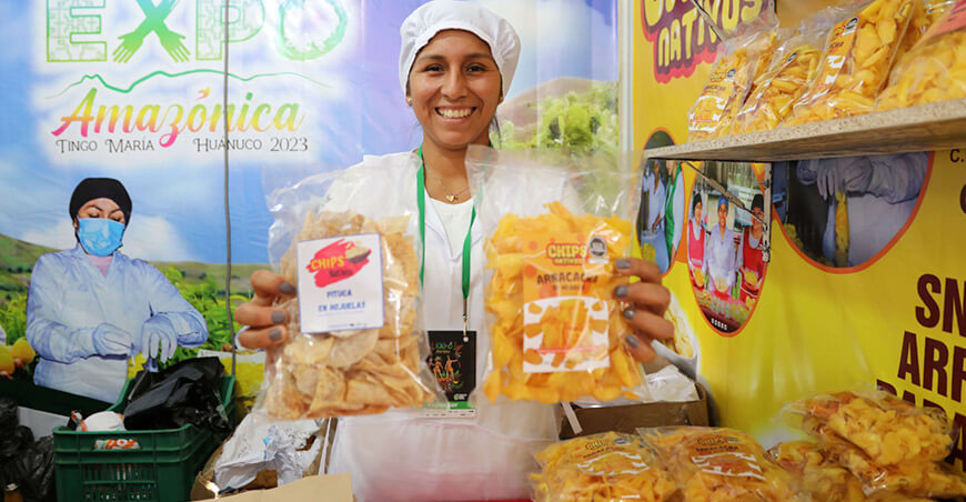 Productores emprendedores Haku Wiñay Foncodes derivados de frutas Huánuco Perú  