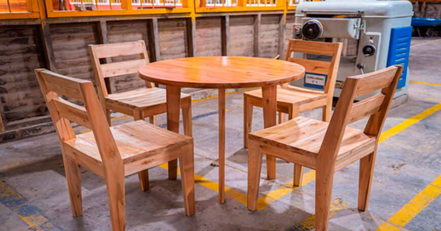 Madera de eucalipto demuestra potencial para la fabricación de muebles CITEforestal Pucallpa Ucayali ITP Perú