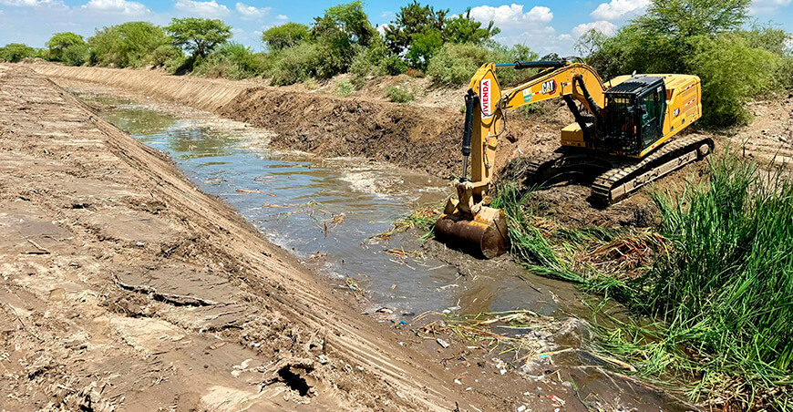Culminan trabajos de limpieza y descolmatación del dren Simbilá en Cura Mori Piura Perú