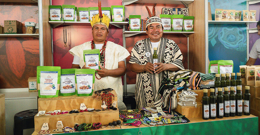 impulsan venta de productos de bosques conservados en III Rueda de Negocios Madre de Dios Programa Bosques Minam Perú