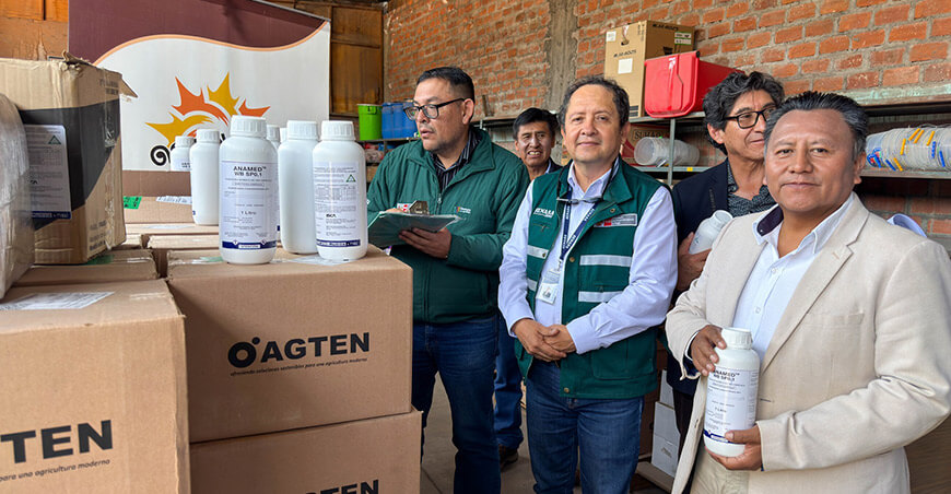 Entregan insecticida biológico para combatir la mosca de la fruta Arequipa Perú