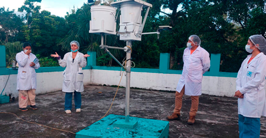 Senamhi capacitó a estudiantes de ingeniería ambiental en monitoreo del aire y clima en Iquitos Loreto