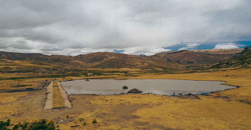 siembra y cosecha de agua qochas Agro Rural Perú
