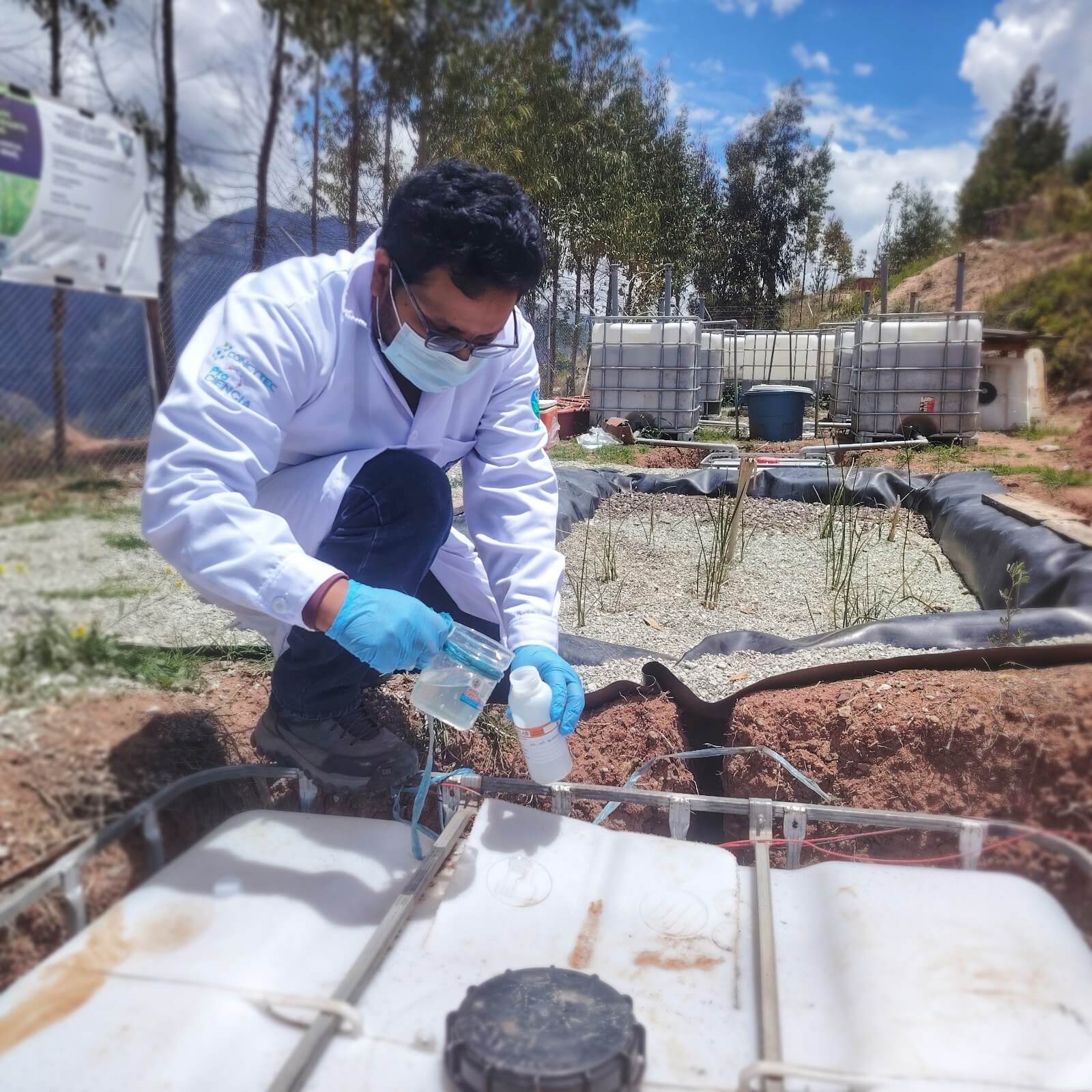 Diego Suero Sánchez, investigador UNALM, desarrolla sistema de humedal híbrido para tratar lixiviados del relleno sanitario de Urubamba, Cusco Perú
