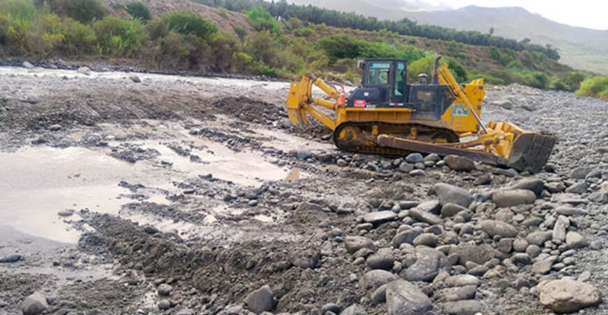 descolmatación y protección ribereña Arequipa Perú Agro Rural