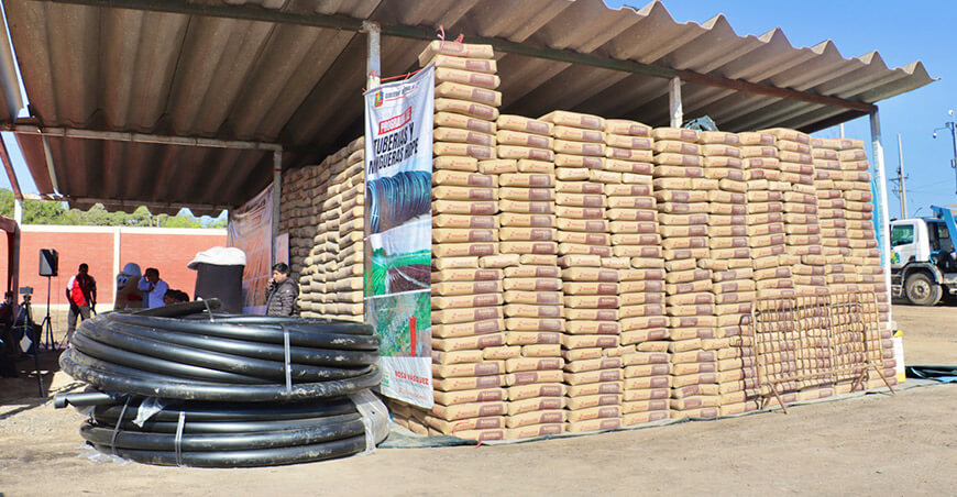 Entregan cemento y tuberías para fortalecer infraestructura de riego Lima Perú