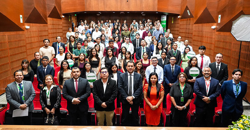 Programa de Extensión Universitaria “Cultivando Talentos” Midagri Perú
