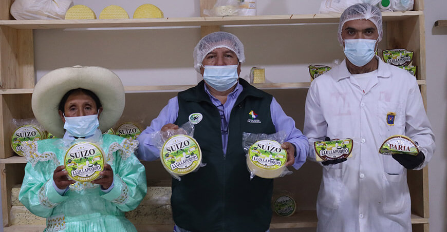 Cooperativa Llucllapuquio producción de derivados lácteos quesos en Chetilla con nuevo módulo especializado Cajamarca Perú