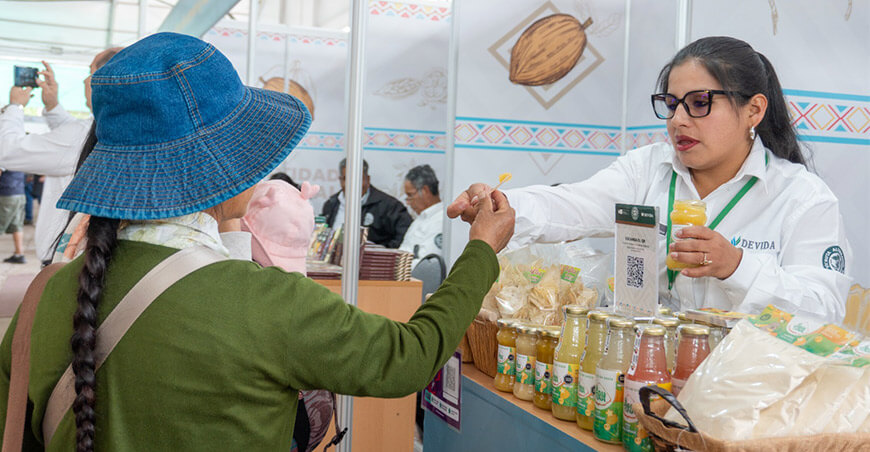 Empresas de Chile, Rusia y Francia negocian compra de café y cacao del desarrollo alternativo de productores impulsados por Devida Perú
