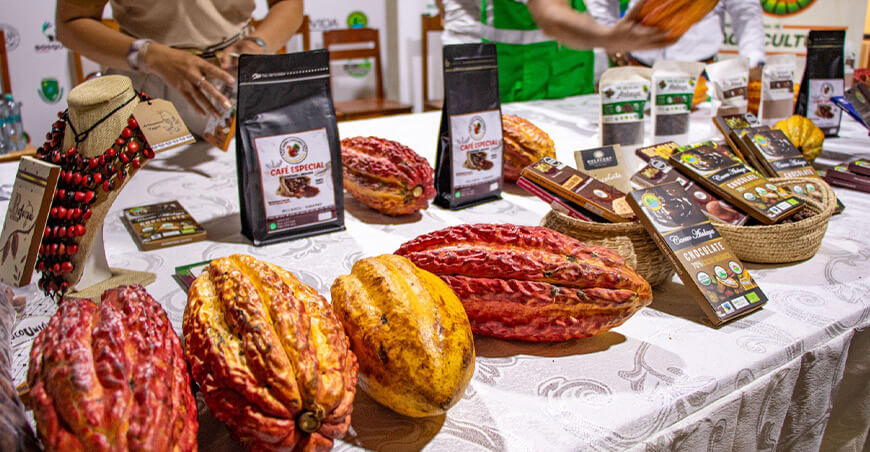 Atalaya estrenará rueda de negocios con participación de 24 comunidades nativas en Festival del Cacao  Ucayali Perú 