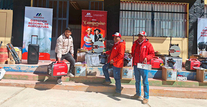 Entregan módulos para el manejo y conservación de vicuñas en Aruntaya y Chilota