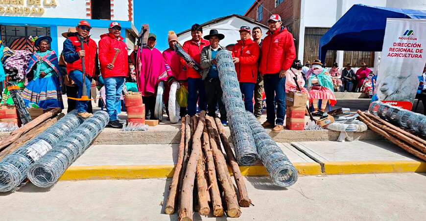 Entregan módulos e infraestructura para el manejo de alpacas y vicuñas Moquegua Perú