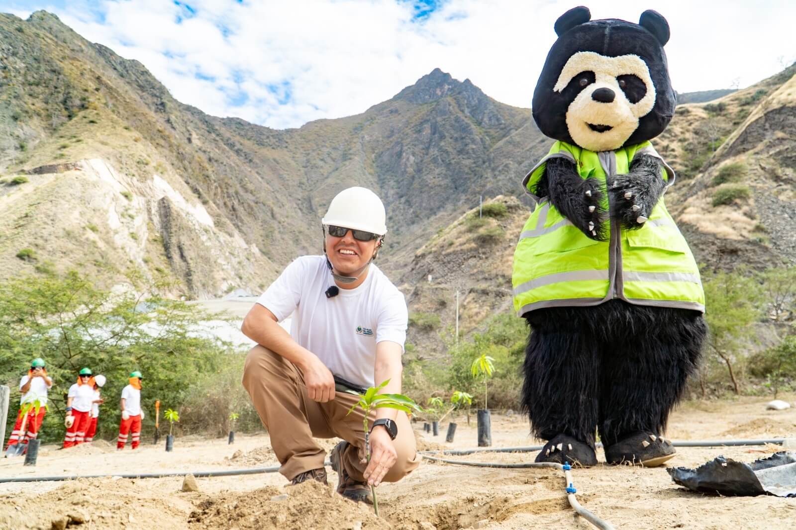 Minera Poderosa impulsa campaña ambiental “Raíces Poderosas” Perú 