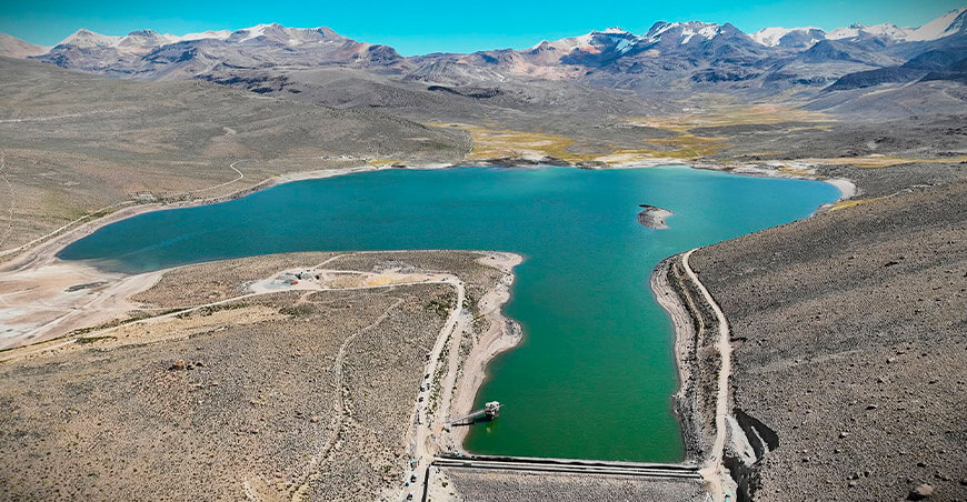 Inician mantenimiento de la represa Paucarani para optimizar el almacenamiento de agua Tacna Perú