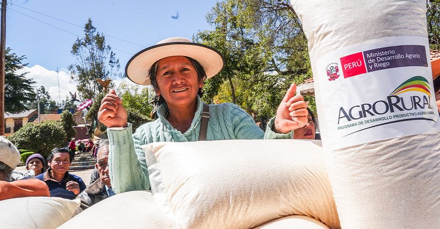 familias productoras de Junín se benefician con fertilizantes y mejoramiento genético bovino Perú