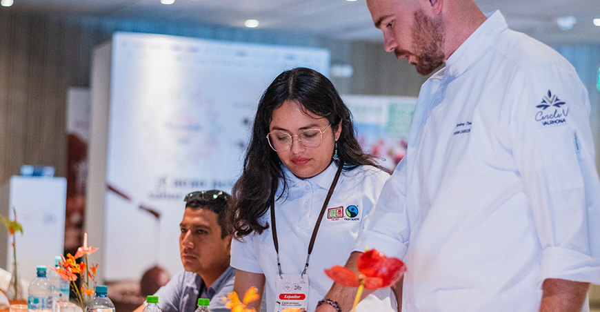 cacaoteros perfeccionan la calidad de sus chocolates con experto francés