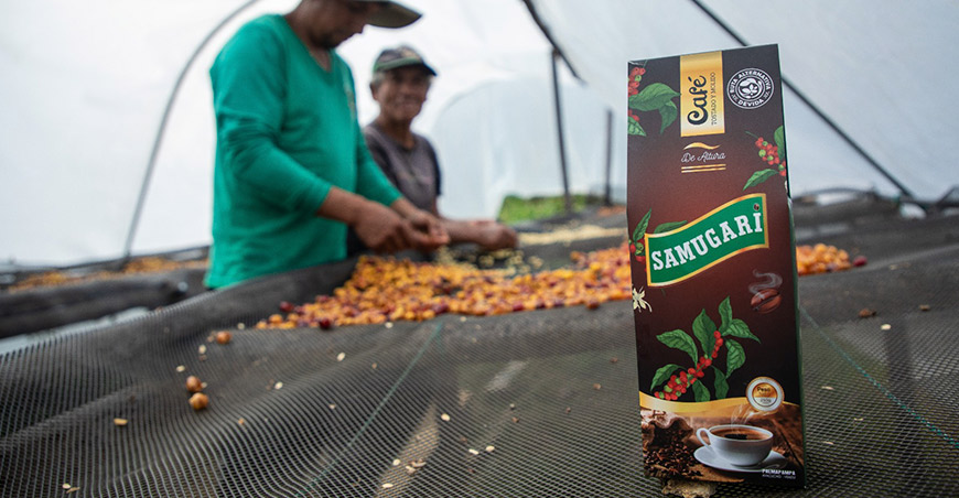 Asociación Agroindustrial de Productores de Café Sumaq Ruru Samugari Aprosuru recibió la Medalla Gourmet con su marca Samugari en AVPA Paris