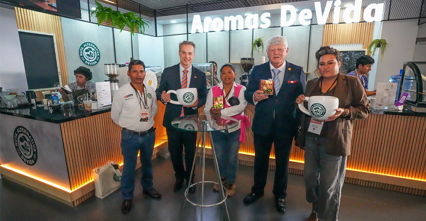 Organizaciones cacaoteras del desarrollo alternativo lograron ventas  en el Salón del Cacao y Chocolate Internacional