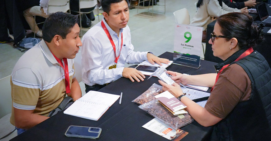 Organizaciones cacaoteras del desarrollo alternativo lograron ventas  en el Salón del Cacao y Chocolate Internacional
