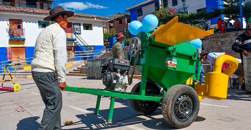 Proyecto Agrobiodiversidad entrega equipos a 316 productores conservacionistas de Paruro Cusco Perú
