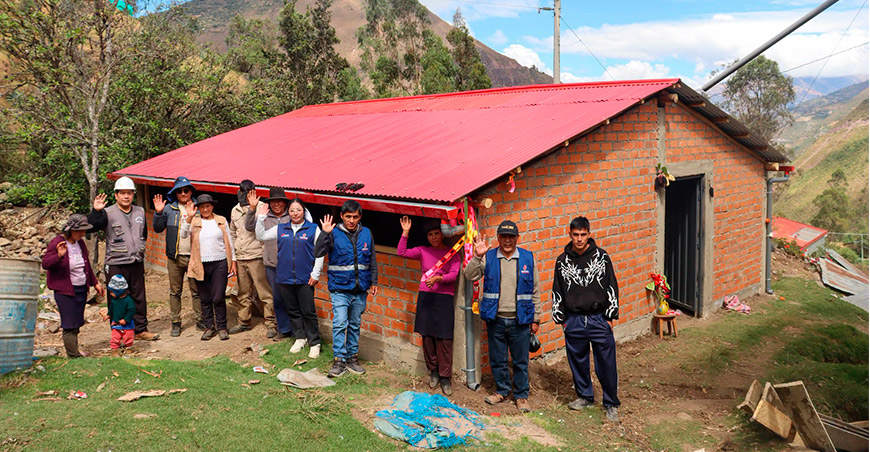 Entregan modernos galpones para crianza y engorde de cuyes en Salcabamba Huancavelica Perú