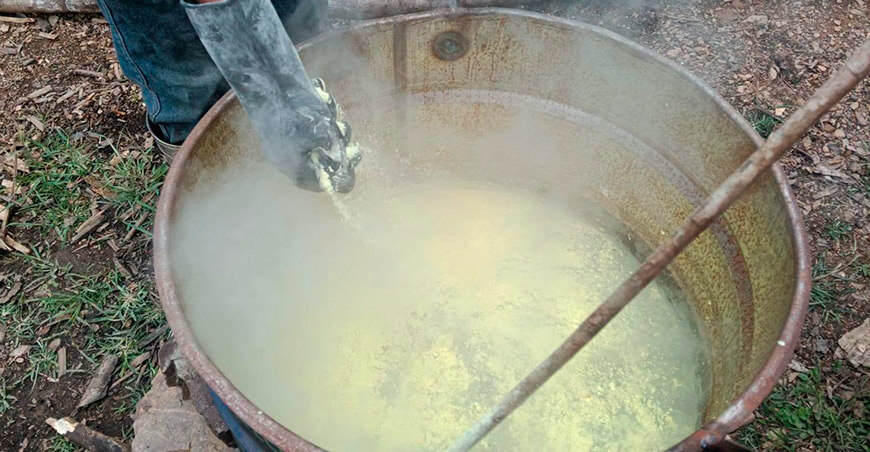 Fruticultores de Ñacaria se capacitan en elaboración de caldos minerales Sandia Puno Perú