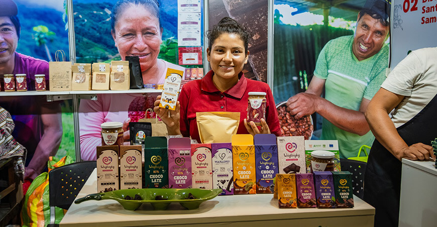 Productores del Vraem sustituyen hoja de coca por cacao sostenible  en el Salón del Cacao y Chocolate 