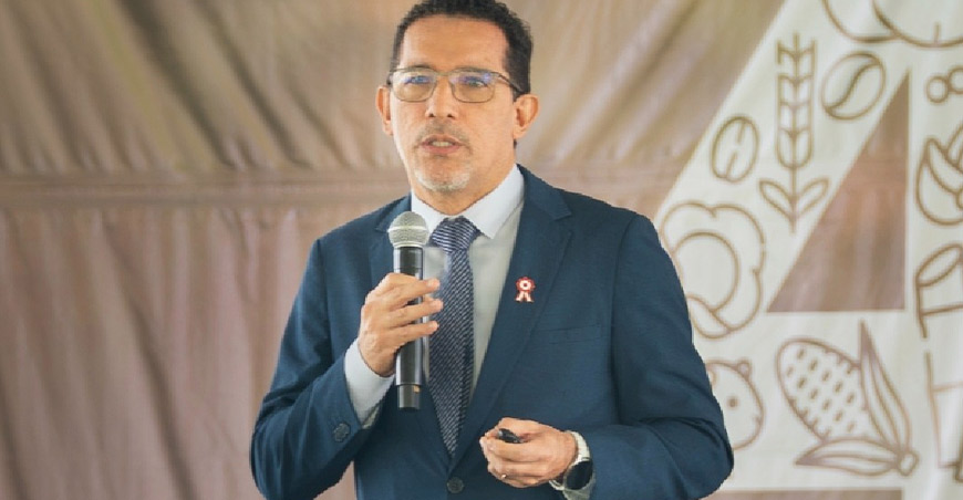 Christian Alfredo Barrantes Bravo presidente ejecutivo del INIA