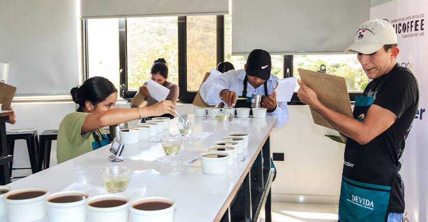 certificación internacional Q Grader para 10 jóvenes cafetaleros del Vraem