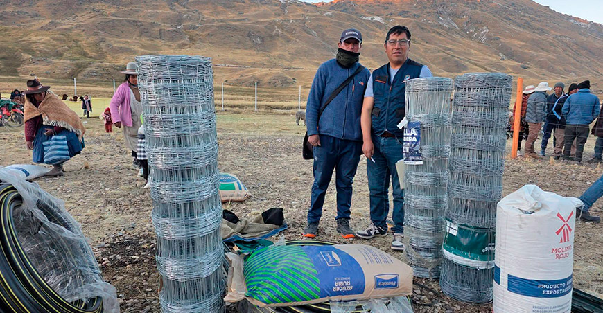 Entregaron bienes e insumos a alpaqueros de Macusani Puno Perú