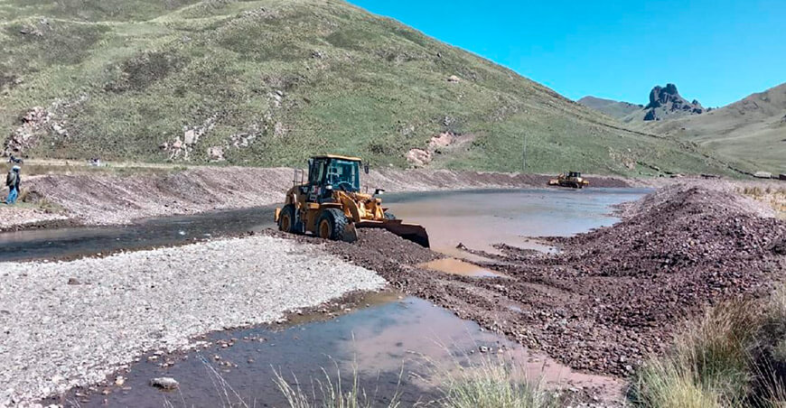 Intensifican labores de limpieza y descolmatación en zonas críticas de Puno Perú