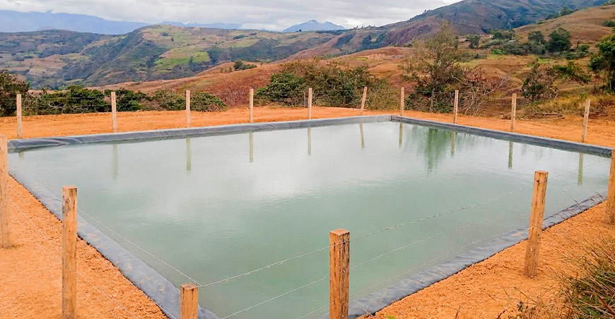 Productor de Colasay asegura agua para sus cultivos con reservorio R6