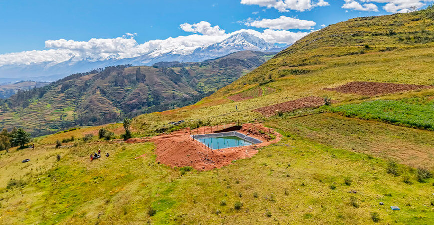 Mejoran el almacenamiento de agua para riego con geotanques y reservorios en Independencia Áncash Perú